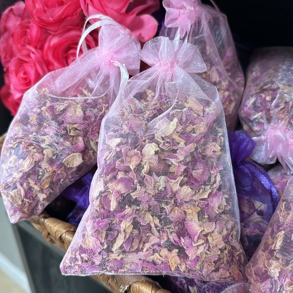 Pink Rose Petal Sachets for Aroma Therapy Fragrance in Satin Storage Bag - Picture 4 of 4